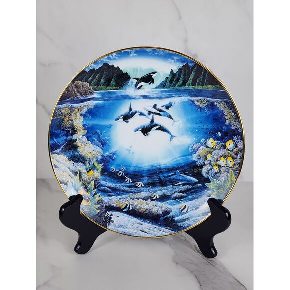 Underwater Paradise Sunlit Glow Year 1991 Porcelain 8" Home Decor Plate Robert - Picture 1 of 11